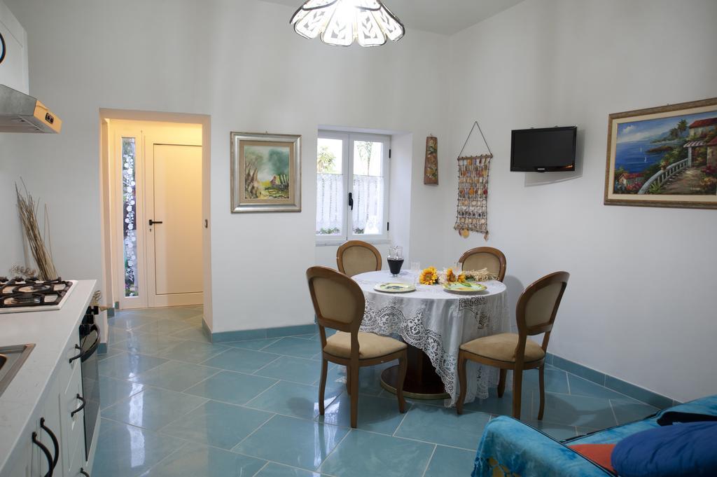 Casa Vacanza Alice&Mari Ascea Habitación foto