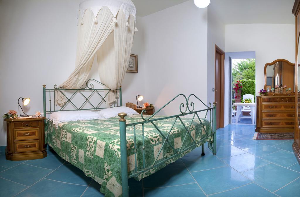 Casa Vacanza Alice&Mari Ascea Habitación foto