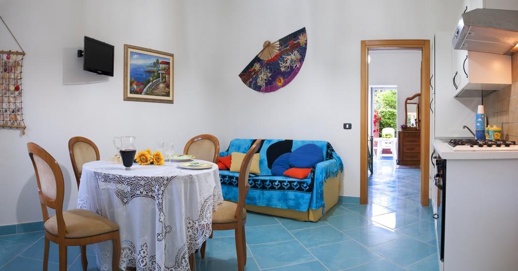 Casa Vacanza Alice&Mari Ascea Habitación foto